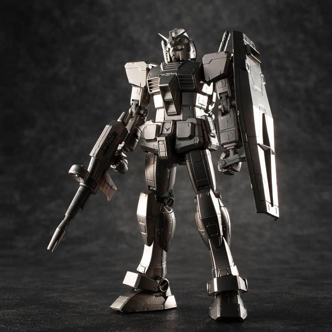 HYPEBEASTさんのインスタグラム写真 - (HYPEBEASTInstagram)「#hypeAF: @bandaiamerica has crafted a $2,000 USD RX-78-2 model kit made out of actual "Gundarium." Bandai Spirits set out to replicate the element, combining high-purity titanium, aluminum, and the rare-earth element yttrium through the process of sintering. The result is a model kit that gives off a metallic black sheen with a rock-like surface, truly unique to this limited edition kit boasting a staggering price of $2,000 USD per set. ⁠⠀ Photo: Bandai Spirits」7月26日 5時41分 - hypebeast