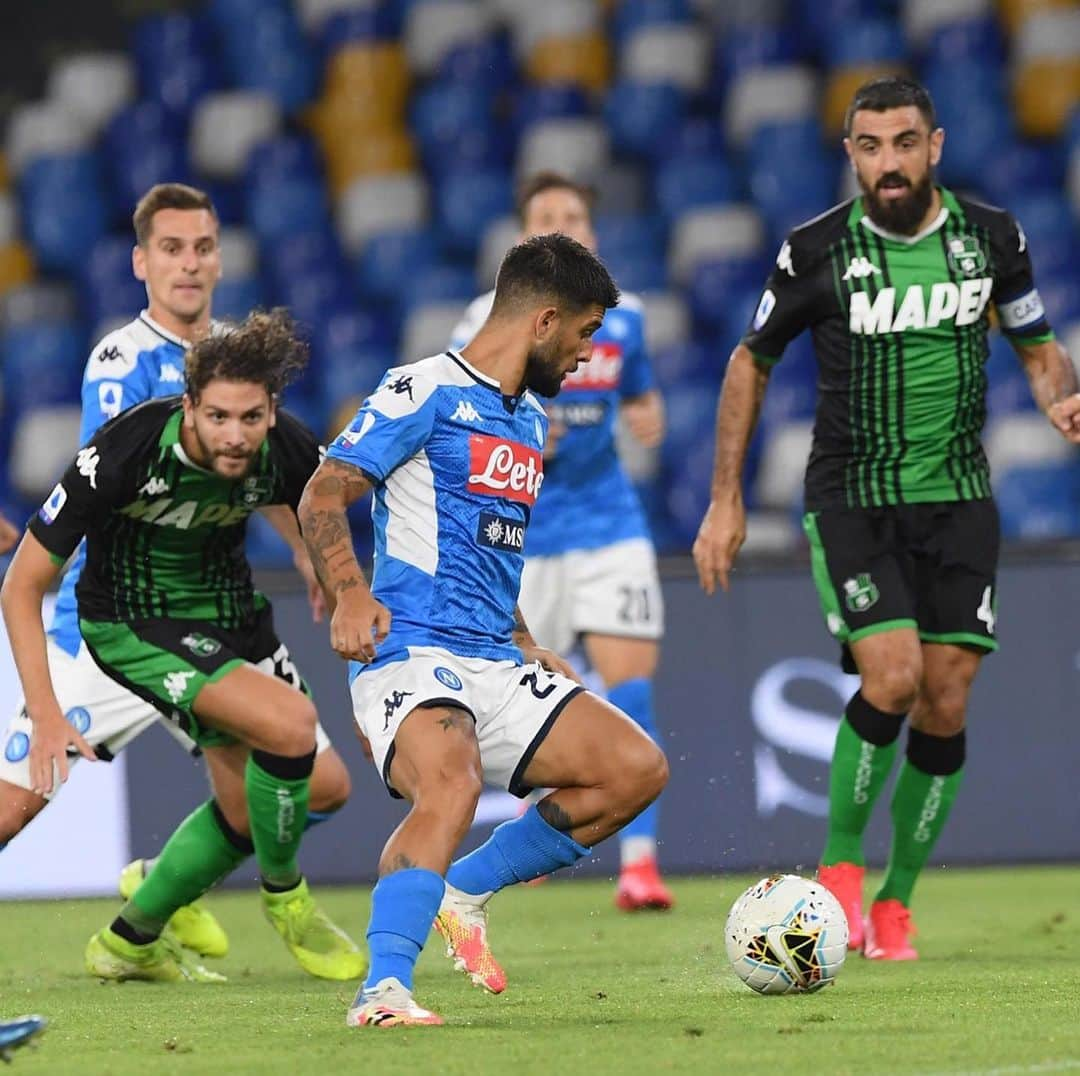 SSCナポリさんのインスタグラム写真 - (SSCナポリInstagram)「📸 Gli scatti del primo tempo ⚽ #NapoliSassuolo 1-0 (HT) 🇮🇹 @SerieA 💙 #ForzaNapoliSempre」7月26日 5時41分 - officialsscnapoli