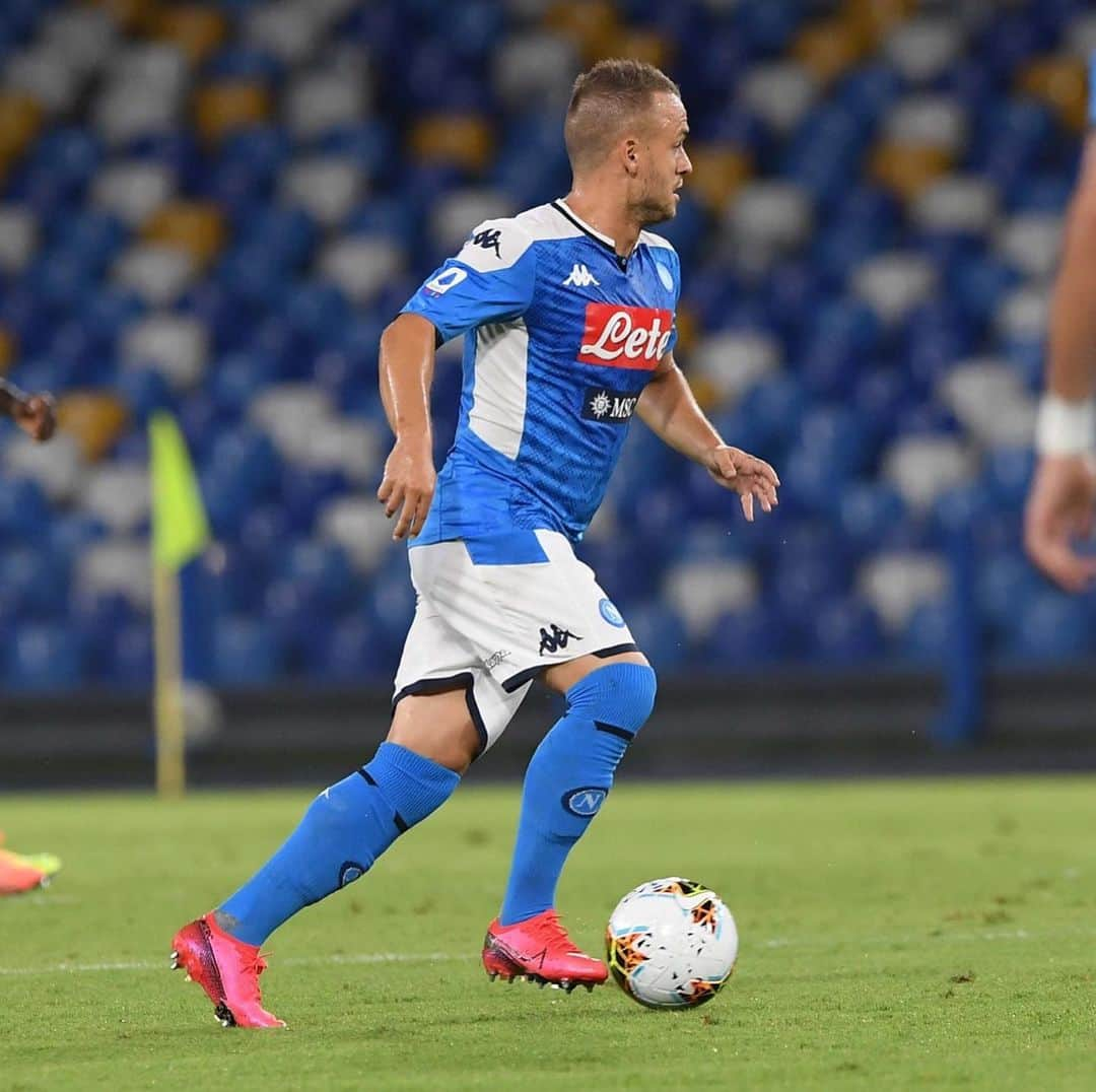 SSCナポリさんのインスタグラム写真 - (SSCナポリInstagram)「📸 Gli scatti del primo tempo ⚽ #NapoliSassuolo 1-0 (HT) 🇮🇹 @SerieA 💙 #ForzaNapoliSempre」7月26日 5時41分 - officialsscnapoli