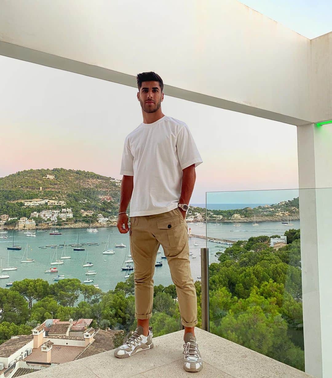 マルコ・アセンシオのインスタグラム：「Relax en Mallorca. 😍☀️」