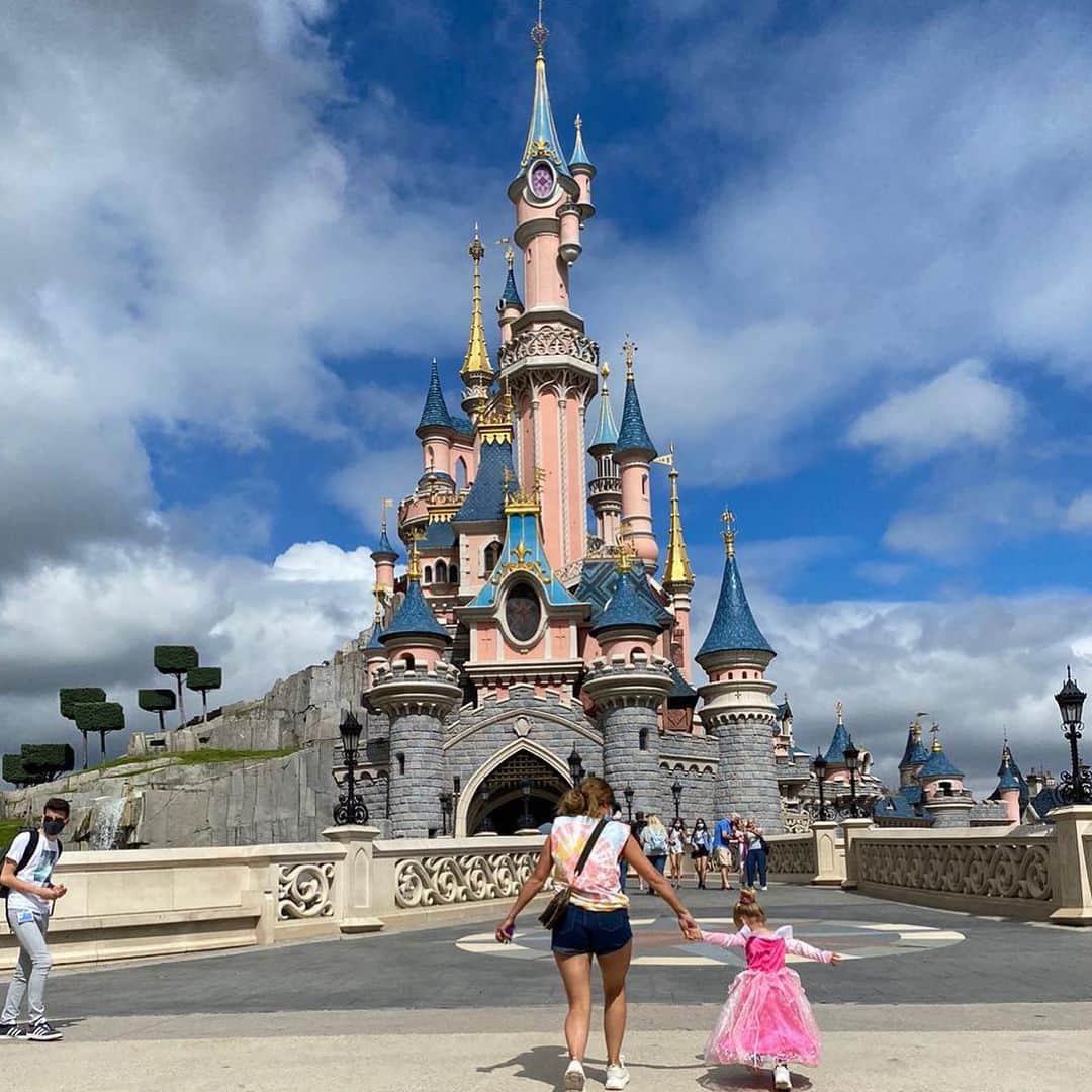 ジョエル・フェルトマンのインスタグラム：「My princess and my queen❤️」