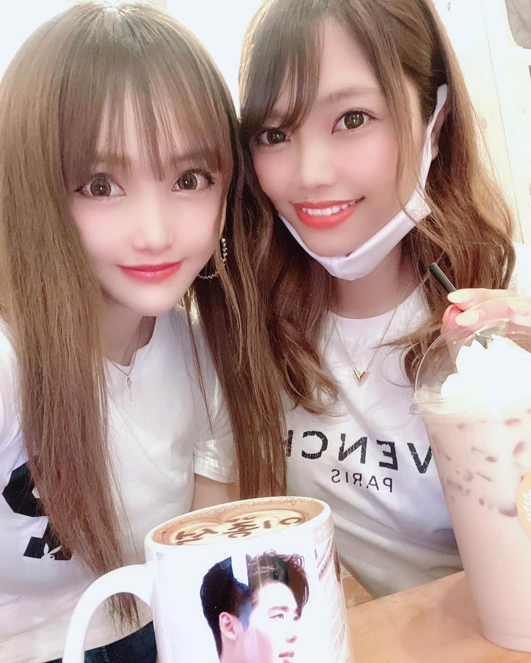 宇佐美あいりさんのインスタグラム写真 - (宇佐美あいりInstagram)「#おはよう さぎ🐰💓4連休も今日で終わりですね⭐️あいりんは1日だけめっちゃ久々にじゅりちゃんと10ヶ月ぶりに会えて大好きな新大久保へ行ってサムギョプサル食べに行ってカフェでお茶してきたよ🐷♬時間なくて少しだっだけど元気そうでよかった✨コロナが落ち着いたらまたゆっくり遊ぼうね🥺 💕 #韓国料理#韓国#サムギョプサル#한국#요리#大好き#사랑#美味しい#チヂミ#부침개#スンドゥブ#순두부찌개#久しぶり#友達#ご飯#女子会#カイサルカフェ#コロナ#短時間#新宿#新大久保#instadaily#instalike#igers #selfie#instagood#pleaselike#followme#japanesegirl」7月26日 8時36分 - airi.usami_official