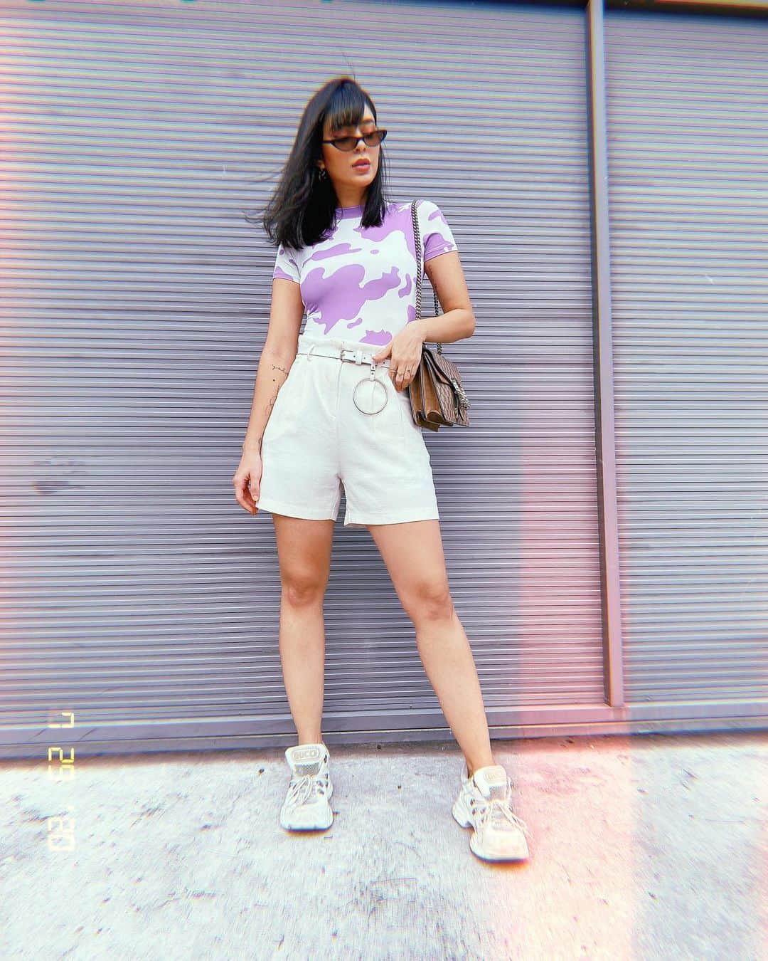 Gabriela Salesのインスタグラム：「Com estampa de vaca pq estou com saudades das minhas amigas kkkk. Lacrinhas, qual efeito vcs preferem? 1 ou 2?」