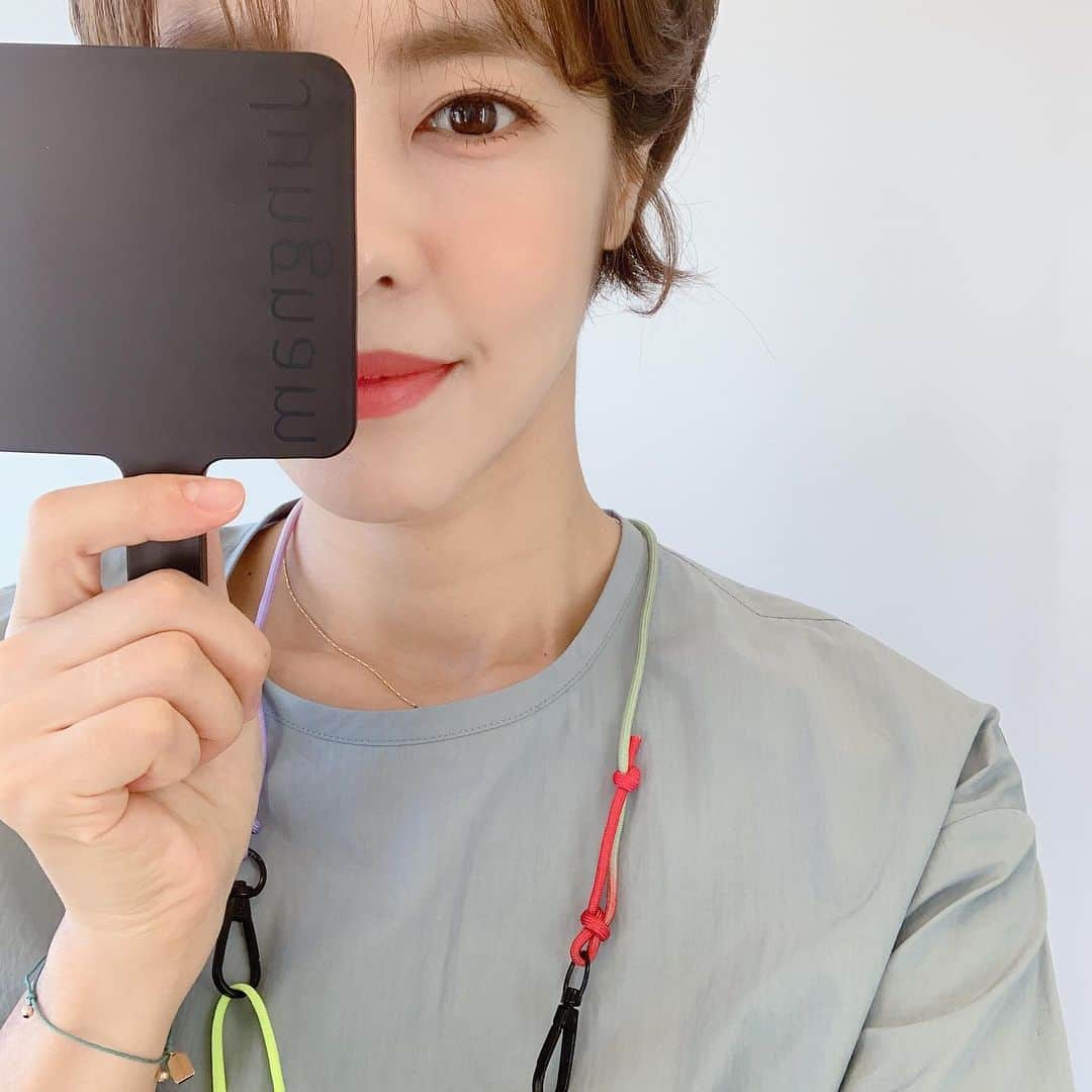 イ・ユンジのインスタグラム：「넌나의반쪽#내맘같은마음이#한마음부원장님#정남」
