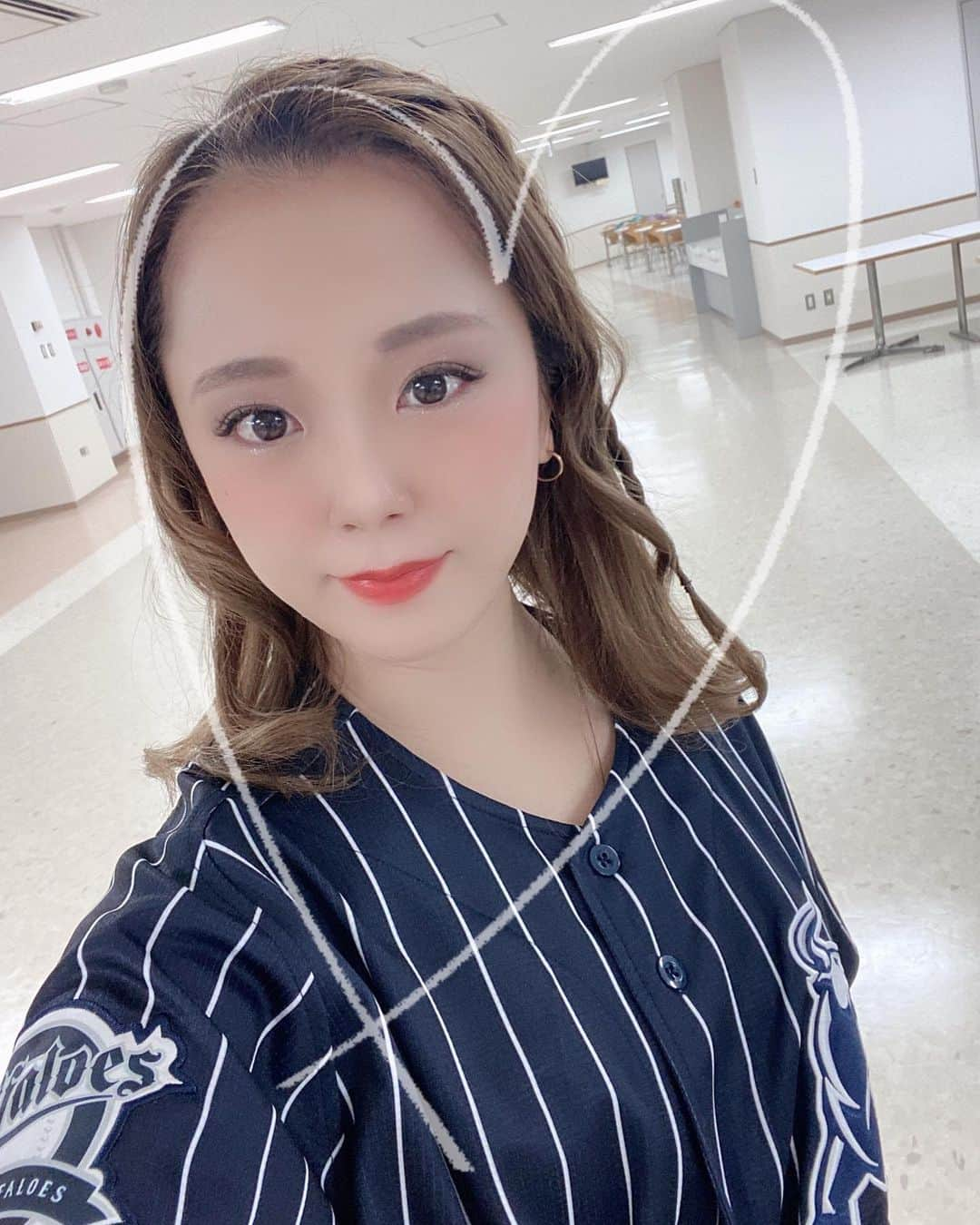 INAさんのインスタグラム写真 - (INAInstagram)「今週は「おりほーー！」ってたくさん言えて嬉しいですね🥺✨ 宗選手のランニングホームランは めっちゃテンション上がって 「すごい！すごい！」ってずっと言ってました😛 . . . . . #東北楽天ゴールデンイーグルス 戦 17:00 PLAYBALL🔥🔥🔥 予告先発投手は山本由伸 投手🧚🏻‍♀️✨ がんばれBuffaloes❤️❤️❤️❤️❤️ . . . . . . . #オリックス #オリックスバファローズ #bs2020 #BsGirls #ina_355 #orix #buffaloes #baseball #オリ姫 #プロ野球 #野球好きな人と繋がりたい #野球好き #野球女子 #야구 #일본여자 #パリーグ  #ダンスヴォーカル #チア #プロ野球チア #野球 #京セラドーム #京セラドーム大阪 #avex #自撮り #セルカ #ピアス #ユニフォーム #ユニフォーム女子」7月26日 14時31分 - ina_bsgirls_355