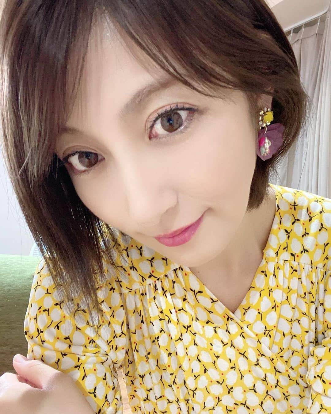 熊田曜子さんのインスタグラム写真 - (熊田曜子Instagram)「おはよう😃 これから名古屋でお仕事🎤 お昼12時から東海テレビ「タイチサン！」生放送だよ📺 観られる地域の方は観てね💓  #tv #東海テレビ　#生放送　#タイチサン！」7月26日 9時11分 - kumadayoko