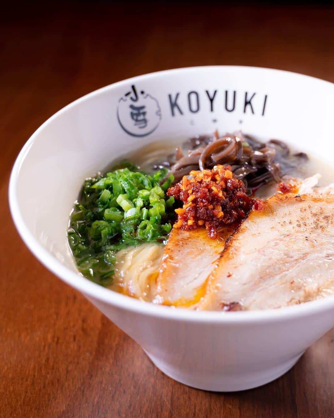 のインスタグラム：「Have you eaten Tonkotsu ramen in Koyuki?  Creamy and rich tasty soup! Let's try it!  #ramen #noodle #noodles #foodphotography #instafood #eeeeeats #eatvancouver #ramenforever #yvreats #yvrfoodie #604now #604eats #vancouverfoodie #vancityeats #vancouvereats #dishedvan #robsonstreet #ramenlover #ramennoodles #foodcouver #eatcouver #foodphotography #f52grams #japanesenoodles #noodlelover #narcityvancouver #curiocityvan #crunchvancouver #vanfoodie #eatwithme」