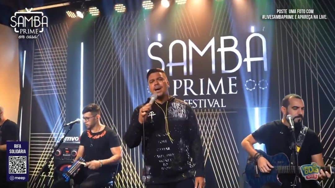 Sorriso Marotoのインスタグラム：「🎵E se eu reclamar você vai dizer que não é nada..🎵 Cës tão cantando junto aí também?? 😃 #LiveSambaPrime」