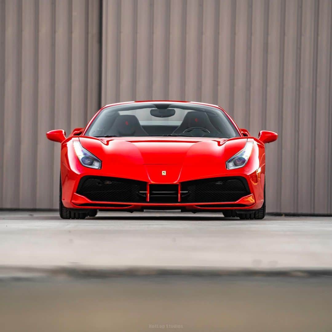 CARLiFESTYLEさんのインスタグラム写真 - (CARLiFESTYLEInstagram)「SVR Ferrari 488. HOT or NOT? For sale by @creativebespoke! #carlifestyle」7月26日 10時22分 - carlifestyle