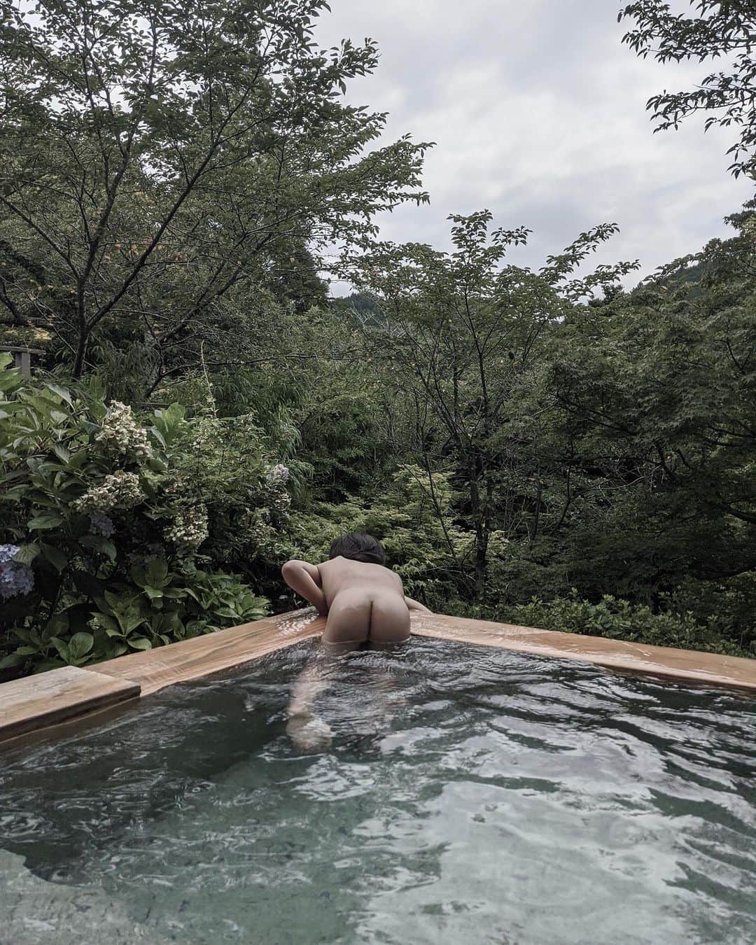 Icumi Oohamaさんのインスタグラム写真 - (Icumi OohamaInstagram)「♨︎  朝の温泉ってなんでこんなに気持ちいいんだろう〜☺︎  #morning #onsen」7月26日 10時26分 - icumi___