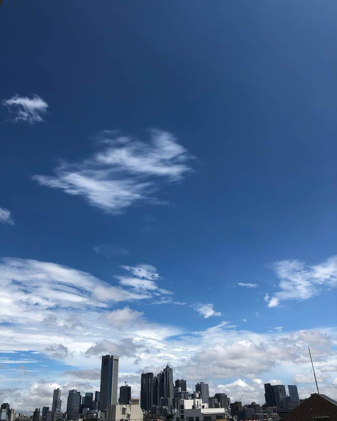 亀田誠治さんのインスタグラム写真 - (亀田誠治Instagram)「夏空ブルースカイ🎶」7月26日 10時40分 - kameda_kamera