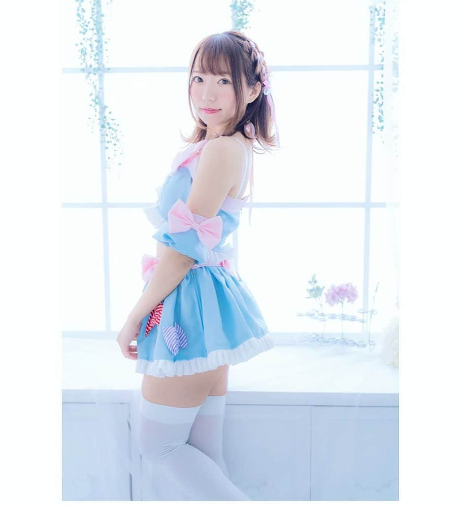 小日向みのりさんのインスタグラム写真 - (小日向みのりInstagram)「応援してくれている皆様へお礼に未公開デジタル写真集を配信します 💖 28日21時〜にアイデアとスマホ一つで簡単にコンテンツが作れるI'pinxでライブしながら紹介していくので来てくれたら嬉しいです😳💖  I’pinx公式アカウント　　　　　　　　　　　　　@official_ipinx のプロフィールURLから登録して待っててください✨  #アイピンクス#クリエイター#ライブ配信#pr #写真集 #クリエイティブ#コスプレ#コスプレイヤー#コスプレモデル#コスプレ撮影 #コスプレメイク#コスプレイヤーさんと繋がりたい#cosplay#cosplaygirl#cosplayer#cosplayphoto #ライブ#live#アイピンクスライブ#live配信 #グラビア#グラドル#モデル#model #配信#生配信#live配信予告」7月26日 10時41分 - minori_kohinata