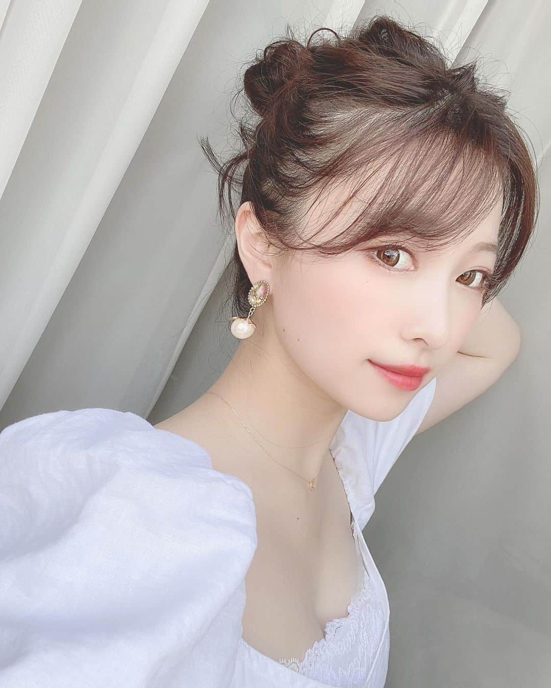 のインスタグラム：「. ひさびさあっぷ🤍﻿ #元気です #white #🤍」