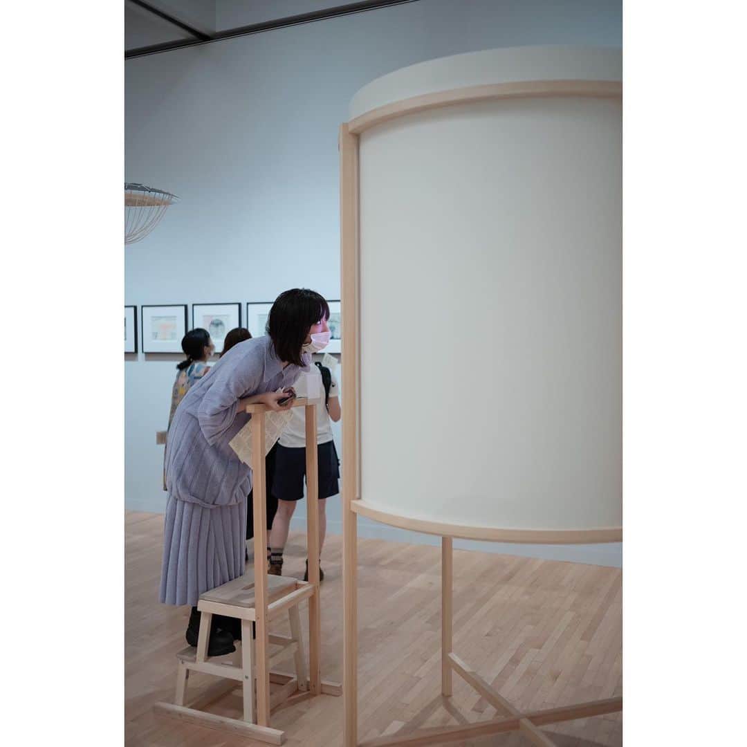 坂東希さんのインスタグラム写真 - (坂東希Instagram)「この前行った Olafur Eliasson 『ときには川は橋となる』 ちゃんと説明してもらいながら 作品を見るとより、楽しいし、 より、伝えたいことが伝わる。 あと美術館いって楽しくなるのは美術館を駆け回る子供たちを眺めること。  そして、、 わたしの新しい名前は細木美優らしいです。  気になる方は東京都現代美術館へ。笑」7月26日 12時07分 - nozomibando_official