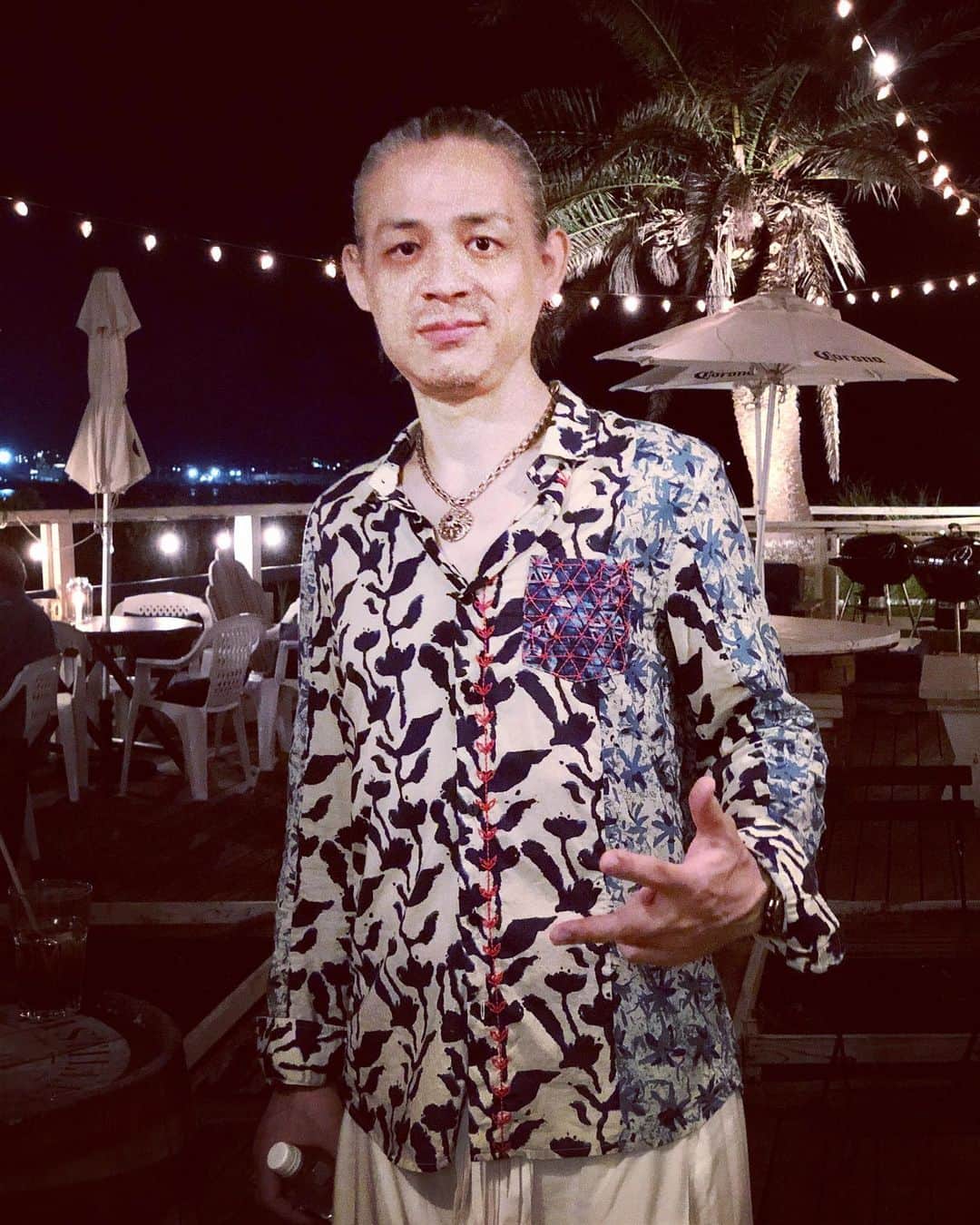 TOKUさんのインスタグラム写真 - (TOKUInstagram)「@desigual shirt at #zushisurfers 🎶  Photo by @yukitakeshita   #desigual #desigualmen」7月26日 12時30分 - tokujazz