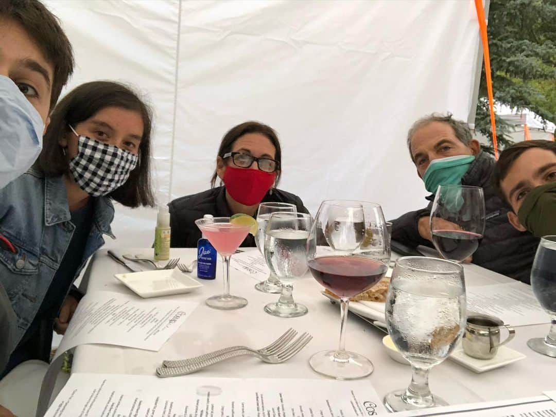 ボビー・ブラウンのインスタグラム：「Greatful to @cosmotelluride for such an awesome dining experience. Individual well lit heated tents that stood up to the pouring rain.  Every safety protocol in place from temperature checks to mandatory masks while near servers. Thank you to the owner, chef and whole team for creating this space. Especially the fantastic wait staff for running out our delicious food and cosmos in the pouring rain. We definitely appreciate the things we used to take for granted. And especially the kindness of strangers. Please everybody be kind to all.」