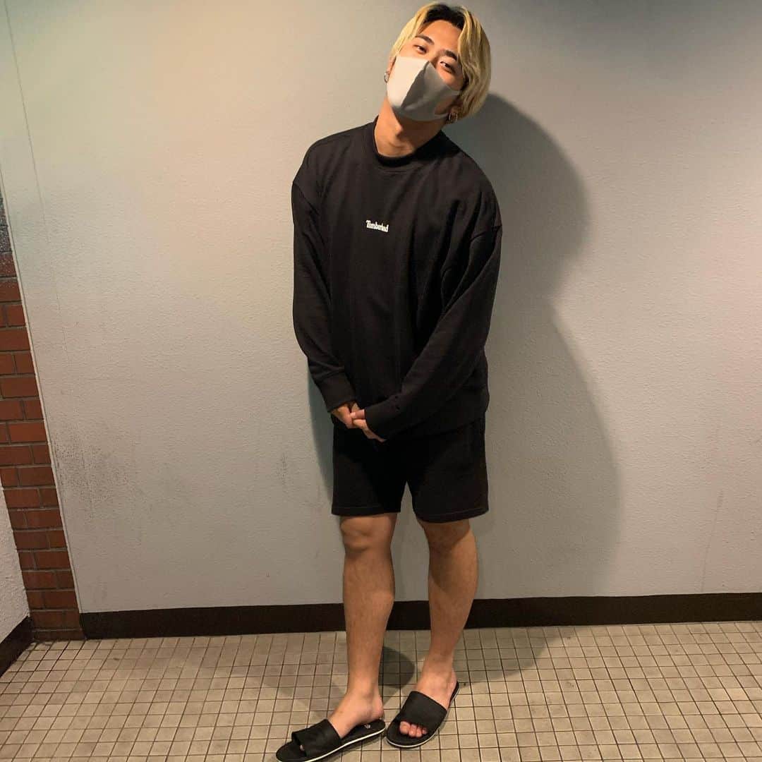 西村涼太郎のインスタグラム：「#lfl #fff #lff #flf #instagood #instagram #boy #man #picture #shot #fashion #kicks #sneaker #sneakers #japan #japanese #asia #asian #asianboy #good #instafashion #今日好き #今日好きになりました #もう好き #今日好き部 #今日好きアワード #osaka #ugg #timberland #socialdistancing」