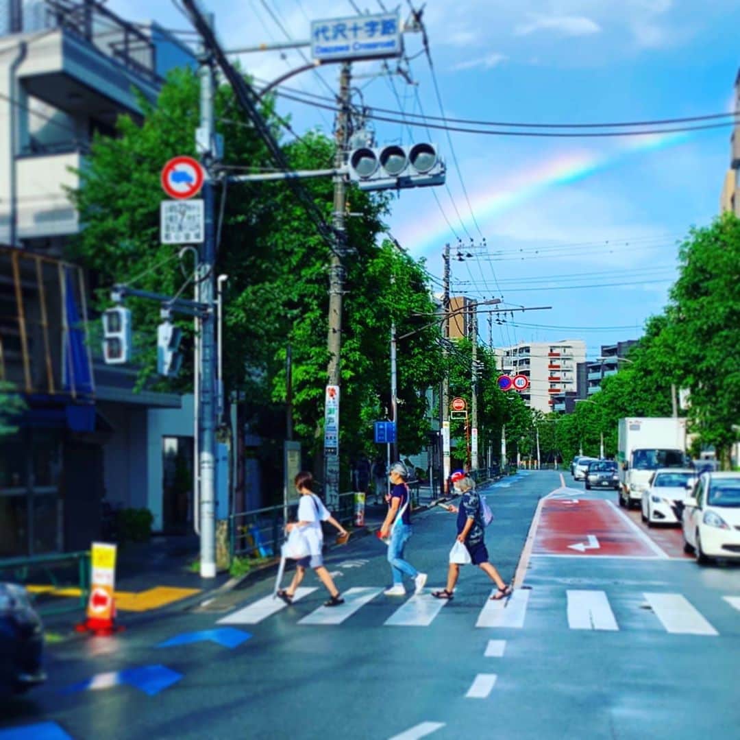 広崎うらんのインスタグラム：「久々に遭遇した虹🌈✨」