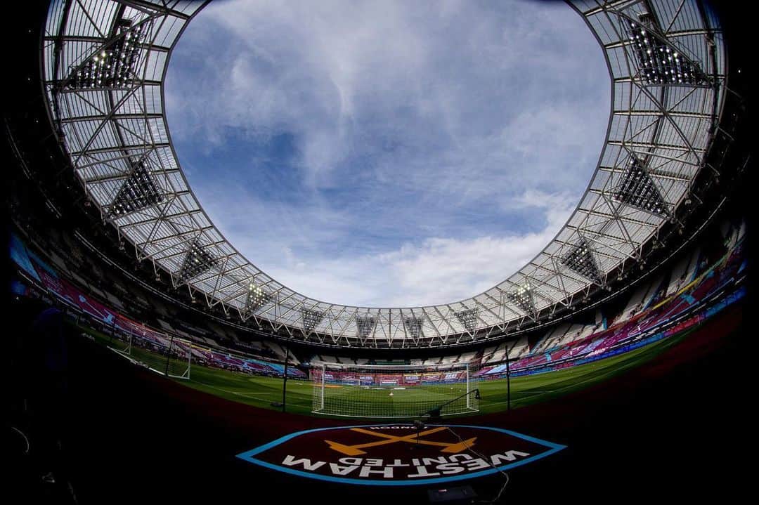 アストン・ヴィラFCさんのインスタグラム写真 - (アストン・ヴィラFCInstagram)「London Stadium 📍 #WHUAVL #AVFC」7月26日 23時29分 - avfcofficial