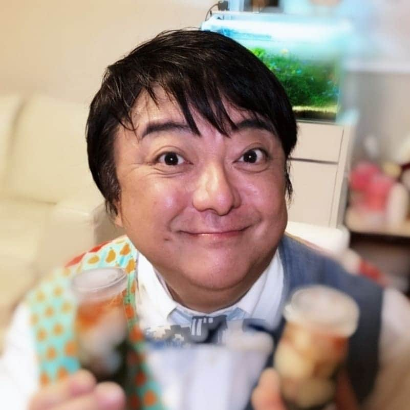 彦摩呂さんのインスタグラム写真 - (彦摩呂Instagram)「本日  フジテレビ「Mr. サンデー」 夜22時から放送 に出演予定です😆🎵🎵 是非、見て下さいませ‼️🌸 #彦摩呂#リモート#食リポ #グルメ #フジテレビ #Mr.サンデー#話題のグルメ #生放送」7月26日 15時15分 - hikomaro_honmono