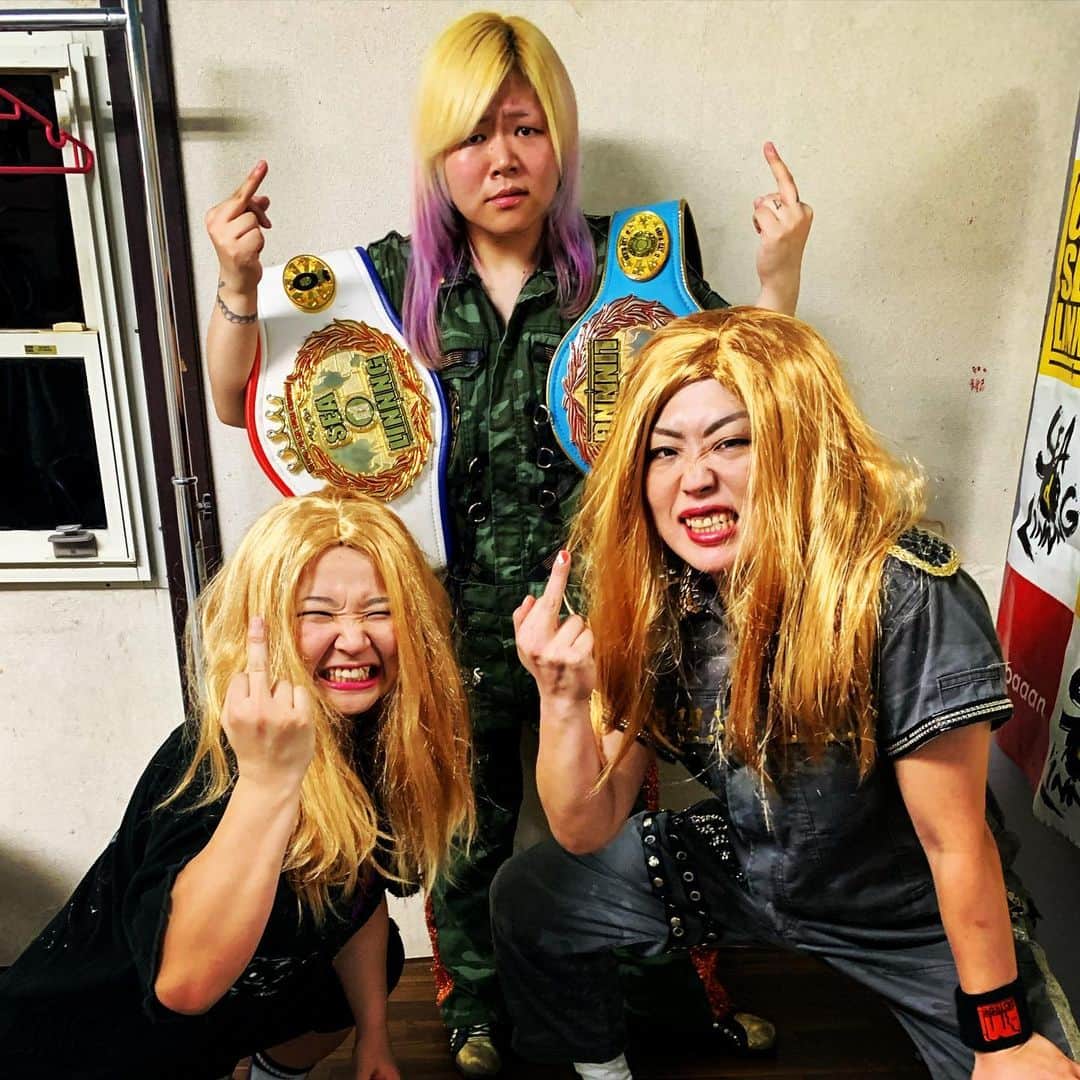 松本浩代さんのインスタグラム写真 - (松本浩代Instagram)「Happy Birthday Yoshiko.  #SEAdLINNNG #世志琥　#誕生日 #誰が本物でしょう？」7月26日 15時31分 - hiroyo.destroy.matsumoto