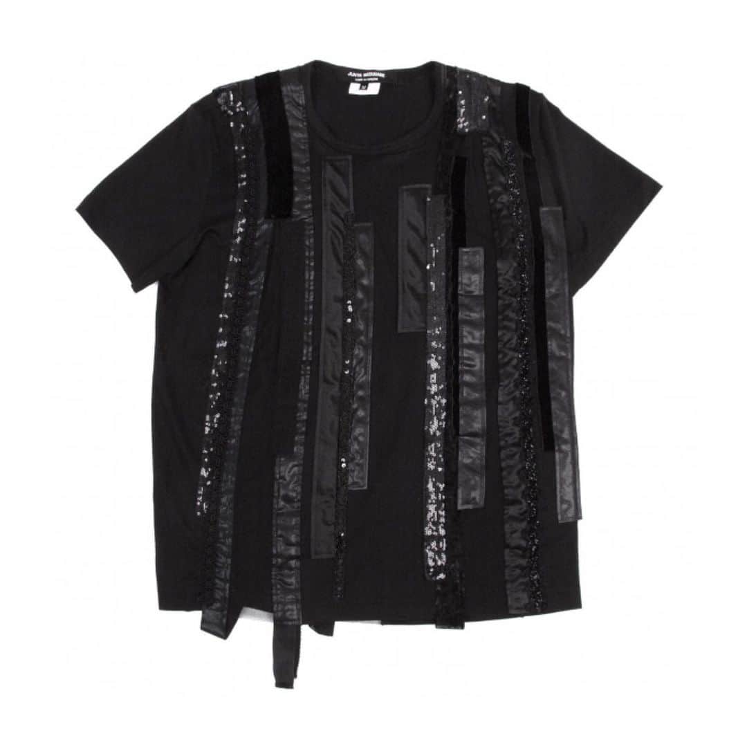 のインスタグラム：「JUNYA WATANABE COMME des GARCONS 装飾貼り付けTシャツ/¥12,210 (k-63891)  https://www.playful-dc.com/products/details69145.html  #プレイフル #古着 #ブランド古着 #DCブランド #コムデギャルソン #トリココムデギャルソン #コムデギャルソン古着 #ドゥべティカ   #ジュンヤワタナベ #ジュンヤワタナベマン  #川久保玲 #commedesgarcons #commedesgarconshommeplus #commedesgarconshomme #tricotcommedesgarcons  #blackcommedesgarcons #cdg #secondhand #secondhandclothes #secondhand #junyawatanabe #junyawatanabeman」