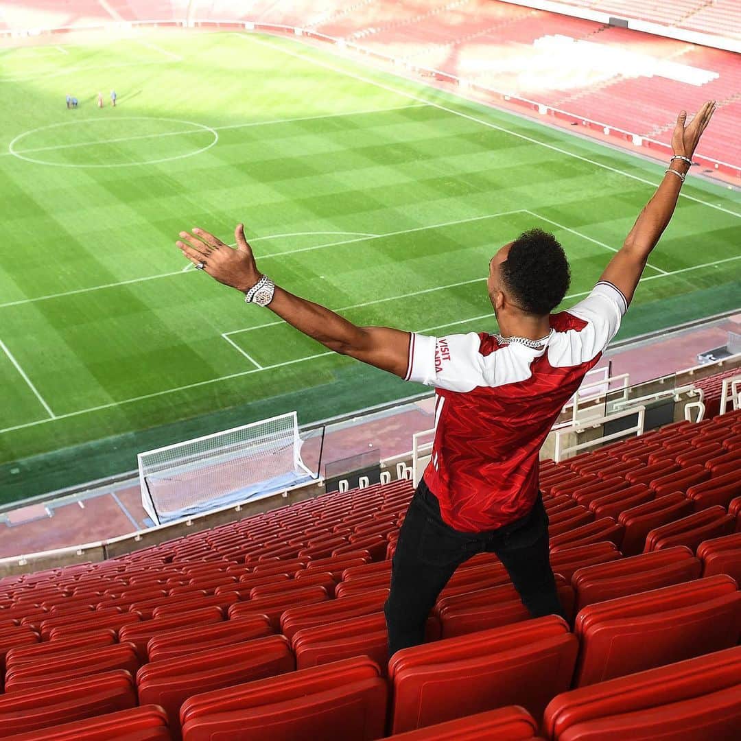 アーセナルFCさんのインスタグラム写真 - (アーセナルFCInstagram)「For one final time this season... it’s MATCHDAY at Emirates Stadium! 🙌🔴 #premierleague #arsenal #afc #coyg #gunners」7月26日 17時22分 - arsenal