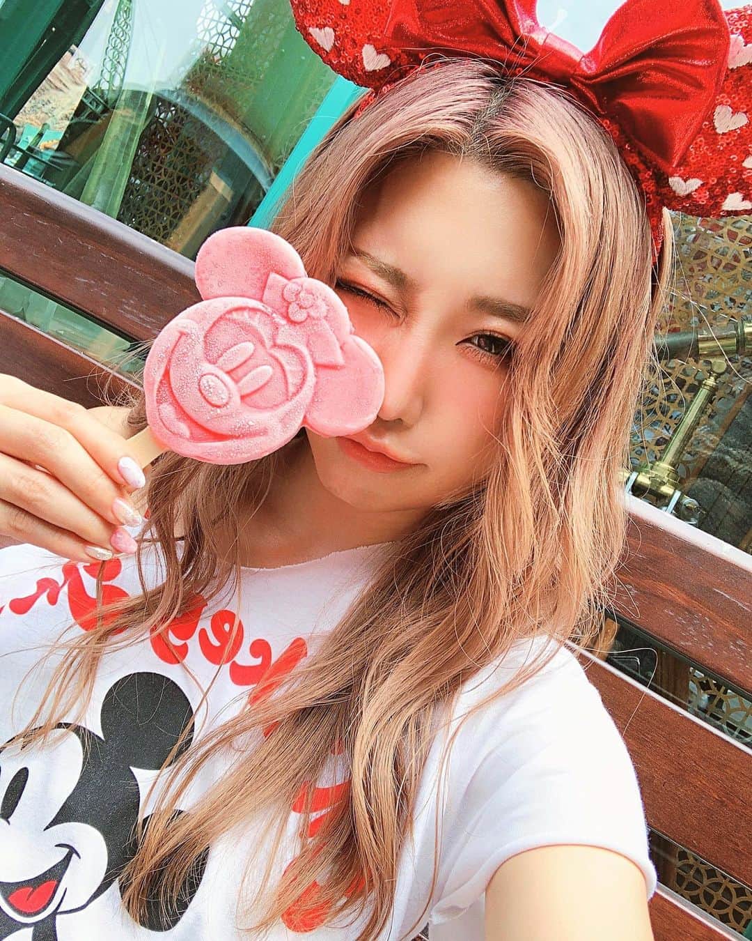 春咲ひなたのインスタグラム：「💛🧡🤎 . #ミニー#アイスキャンディー#ディズニー#ディズニーシー#ディズニーコーデ#ディズニーシーコーデ#リメイク服#ちびっこ#ミッキーコーデ#tシャツ女子#tシャツコーデ#tシャツリメイク#tシャツアレンジ#おっぱい#お姉さん#東京#新宿#歌舞伎町#キャバ嬢#もはや#元キャバ嬢#アジアンクラブ#マツエク#アイリスト募集中#春咲ひなた#YouTube#youtuber#新米#ゆーちゅーばー . YouTubeに関する問い合わせ先♡  株式会社YEEELL 〒150-0002  東京都渋谷区渋谷3-27-11 祐真ビル新館5F  info@yeeell.jp」
