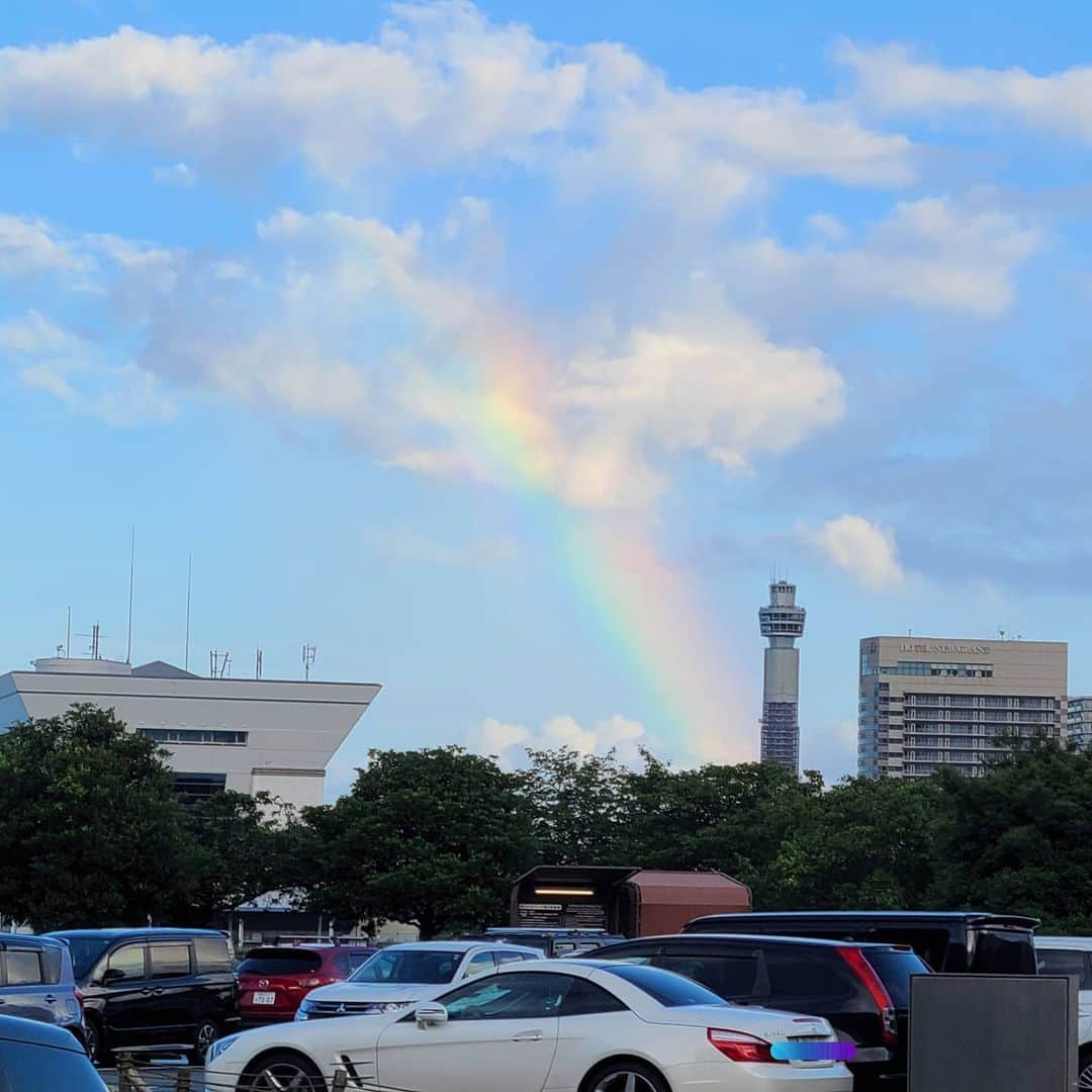 DJ KOOさんのインスタグラム写真 - (DJ KOOInstagram)「🌈Niji🌈 横浜、凄いゲリラ豪雨だったけど 大雨の後には綺麗な虹が！！ 大きな虹の架かる未来を！！   #虹 #DJKOO」7月26日 17時51分 - dj_koo1019