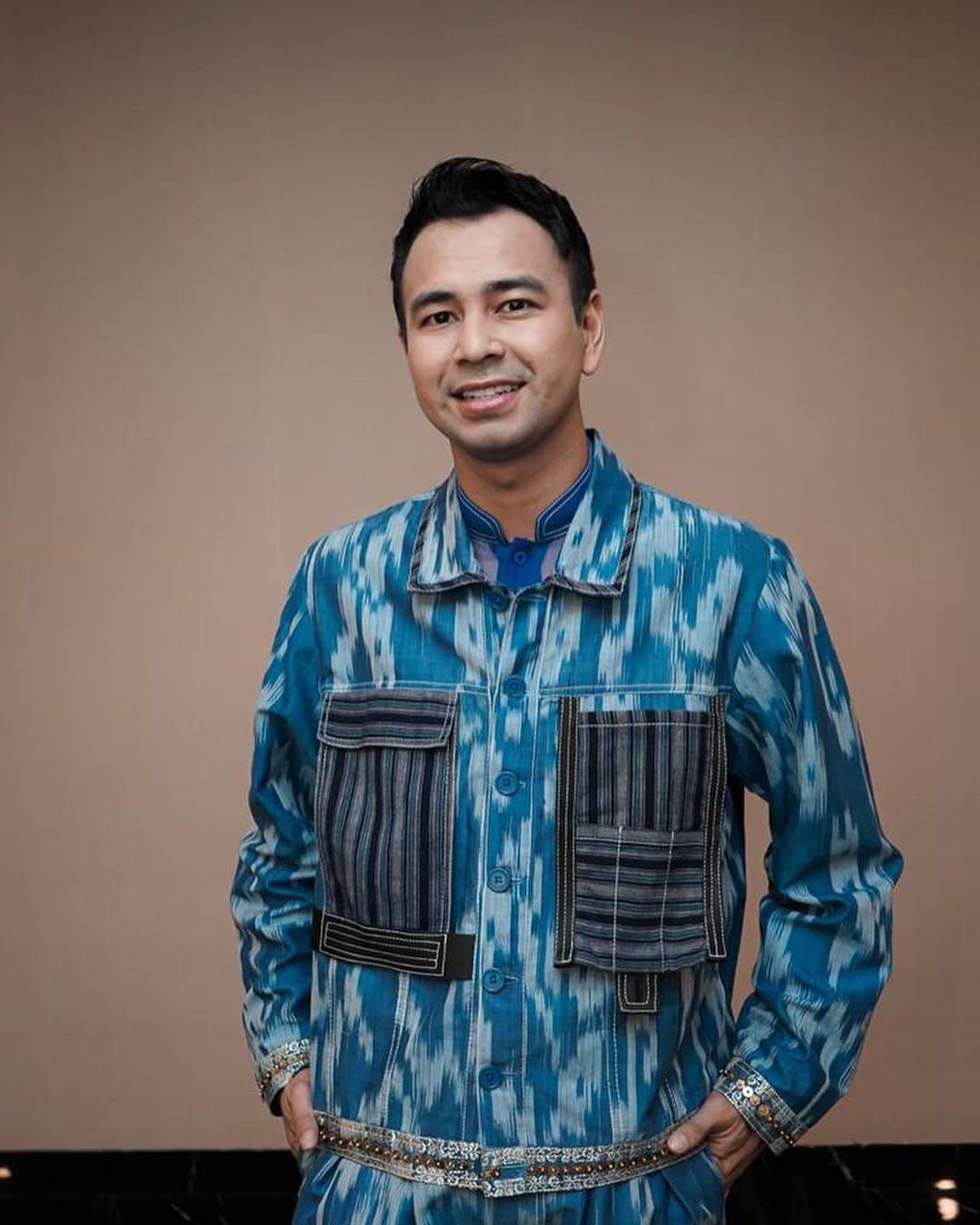 Raffi Ahmadさんのインスタグラム写真 - (Raffi AhmadInstagram)「INDONESIA MOVIE ACTOR AWARDS 2020 ,outfits @priyooktaviano ,styled @wanda_haraa  #wandaharaaproject 📸 @snap.nuel 🙏❤️」7月26日 17時53分 - raffinagita1717