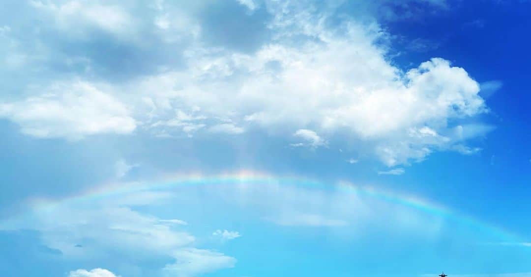 小林佳果さんのインスタグラム写真 - (小林佳果Instagram)「もう何年も見ていなかった虹 今年はすでに何回目？  虹に願いを。」7月26日 17時57分 - keika_kobayashi