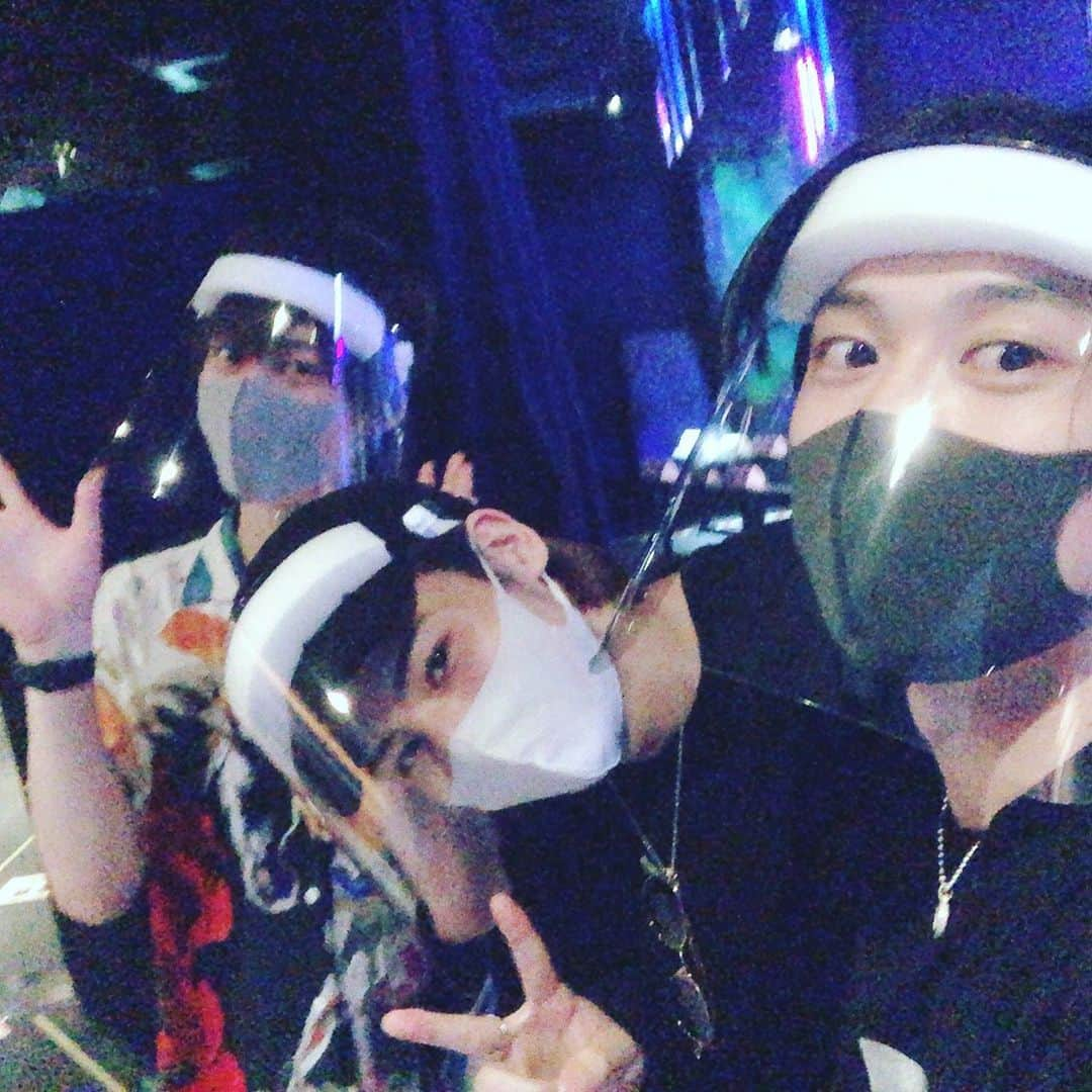 芹沢尚哉さんのインスタグラム写真 - (芹沢尚哉Instagram)「今日は TAIGA & KAZUYA & NAOYA（笑）で #東京ワンピースタワー へ行ってきました🗼  本当に大切な場所だったからこそ  寂しい想いもあるけど  だからこそ！！  思いっきり楽しんできました😊  やっぱり ONE PIECEって本当いいよね。 本当に、素敵な作品。  大好きだー！！！！！  トンガリ島での冒険を 最後の最後まで楽しむことが出来て本当楽しかった✨  東京ワンピースタワー 本当にありがとう。  「また会おうな👒🗼」  3rd (2017年4月29日~10月1日) モンキー・D・ルフィ役 芹沢尚哉より  #ワンピース #onepiece #ワンピースタワー #ワンピースタワーライブショー #ルフィ」7月26日 17時59分 - naoya_serizawa