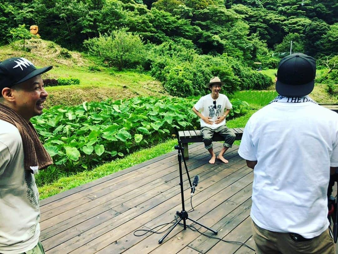 窪塚洋介さんのインスタグラム写真 - (窪塚洋介Instagram)「The big project has started of YouTube for us from today. We'll make the wonderful world with our hand.」7月26日 23時51分 - yosuke_kubozuka