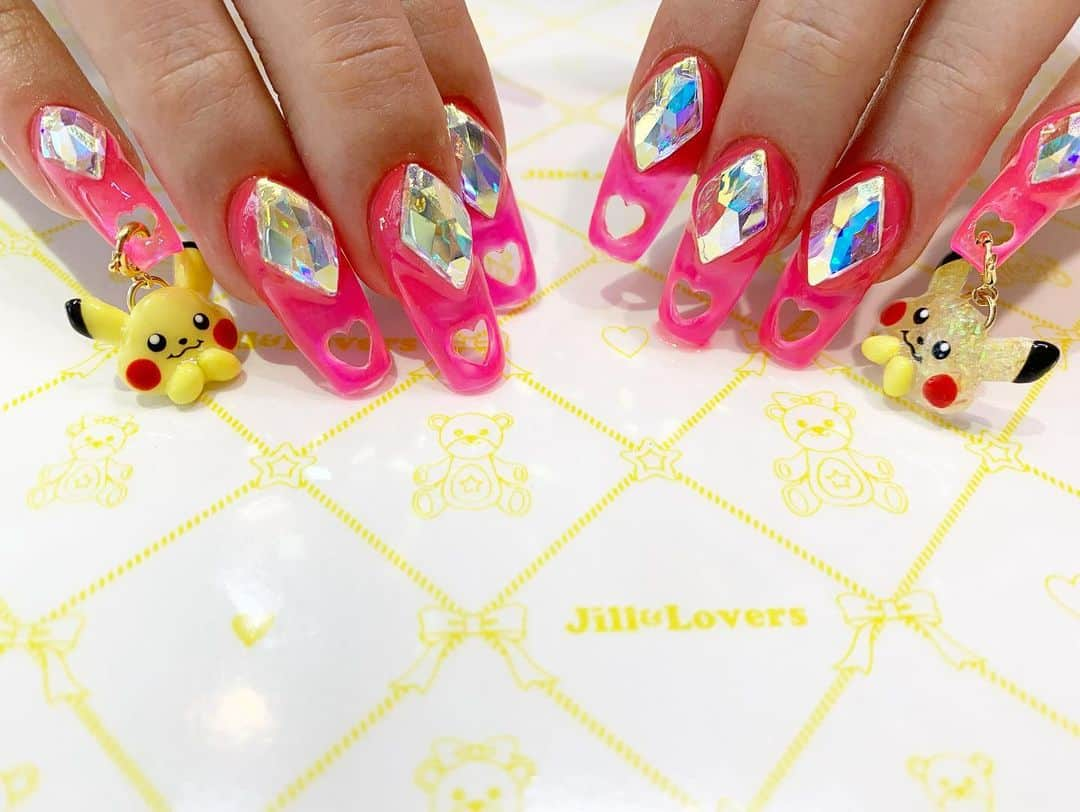 mamijinguさんのインスタグラム写真 - (mamijinguInstagram)「@yukatachibana  ピカチューは🎁  #jillandlovers #nail #nailart #paragel #gelneil#gel #ネイル #ネイルアート #me #look #love #かわいい」7月26日 18時45分 - mamijingu