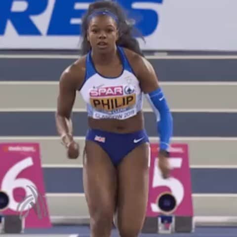 アシャ・フィリップのインスタグラム：「What did you say? Gyms officially open?! Ok - I'm on my way 🏃🏾‍♀️💨💨⁣ ⁣ ⁣ ⁣ ⁣ ⁣ ⁣ #HappySunday #GymLife #GymGirl #Runner #TrackAndField #FitFam」