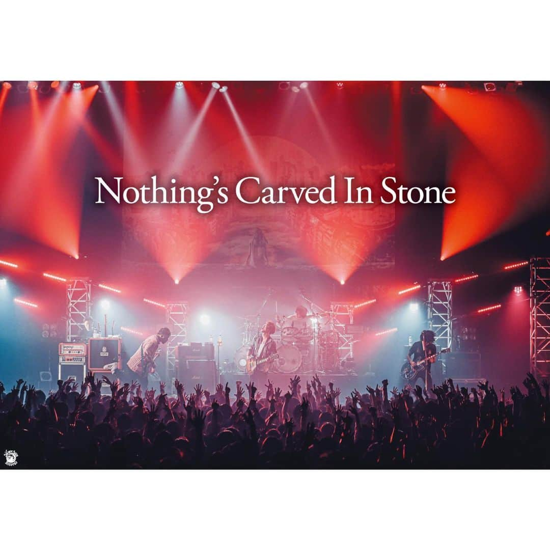 Nothing’s Carved In Stoneさんのインスタグラム写真 - (Nothing’s Carved In StoneInstagram)「【購入特典公開】﻿ ﻿ 8/26にリリースするセルフカバーアルバム『Futures』購入特典のオリジナルポスター（B2）画像を公開。﻿ ﻿ 対象法人：﻿ ・TOWER RECORDS（※1枚目）﻿ ※TOWER RECORDS ONLINEのみ店舗と同デザインのステッカーとなります。﻿ ・HMV（※2枚目）﻿ ・TSUTAYA および TSUTAYA ON LINE（※3枚目）﻿ ・楽天ブックス（※4枚目）﻿ ・サポートショップ（※5枚目）﻿ ﻿ ※サポートショップは随時発表していきます。﻿ ※各オリジナル特典になります。﻿ ※各オリジナル特典は無くなり次第終了となります。﻿ ﻿ --------------------﻿ Nothing’s Carved In Stone﻿ セルフカバーアルバム﻿ 『Futures』﻿ 2020.08.26 ON SALE﻿ Label：Silver Sun Records﻿ ﻿ 【初回限定盤】2CD＋DVD﻿ 4,500円(税別) / DDCZ-9063（SSRA-0004）﻿ ﻿ 【通常盤】2CDのみ﻿ 3,500円（税別） / DDCZ-9065（SSRA-0003）﻿ ﻿ ＜CD＞﻿ DISC 1 ※通常盤、初回限定盤共通﻿ 01. NEW HORIZON﻿ 02. Isolation﻿ 03. Spirit Inspiration﻿ 04. November 15th﻿ 05. Red Light﻿ 06. Rendaman﻿ 07. 白昼﻿ 08. Out of Control﻿ 09. Like a Shooting Star﻿ 10. きらめきの花﻿ ﻿ DISC 2 ※通常盤、初回限定盤共通﻿ 01. Dream in the Dark ﻿ 02. YOUTH City ﻿ 03. In Future ﻿ 04. Brotherhood ﻿ 05. Midnight Train ﻿ 06. Around the Clock﻿ 07. Milestone ﻿ 08. Pride ﻿ 09. ツバメクリムゾン﻿ 10. BLUE SHADOW﻿ ﻿ ＜DVD＞※初回限定盤のみ﻿ LIVE映像﻿ ・What's My Satisfaction from（“Live on November 15th 2018”）﻿ ・Perfect Sound（from “Live on November 15th 2018”）﻿ ・Bog（’19 ver.）（from SPECIAL ONE-MAN LIVE “BEGINNING”）﻿ ・Cold Reason（from SPECIAL ONE-MAN LIVE “BEGINNING”）﻿ ・Crystal Beat（from “Live on November 15th 2019”）﻿ ﻿ ・メンバーインタビュー﻿ ※アルバムについての全員＆ソロインタビューを収録﻿ ﻿ #nothingscarvedinstone #ナッシングス #ncis #silversunrecords #futures」7月26日 19時03分 - nothingscarvedinstone