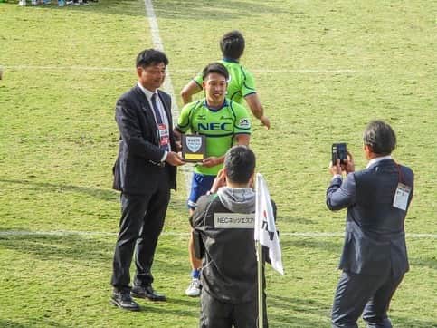 中嶋大希のインスタグラム：「早くお客さんの入った会場で試合がしたいですね🙏 #necgreenrockets  #横田先生 #深谷高校 #いい写真」