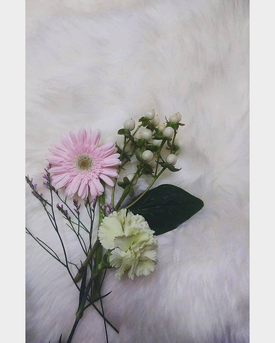 AYUNAさんのインスタグラム写真 - (AYUNAInstagram)「Bloomee LIFEの定期便フラワー🌼🏵️🌹 お花の品質と鮮度がとっても良かったよ🍀いろんな種類のお花を楽しみたい方はオススメなので是非チェックしてみてね😉🥀 💐初回のお花お届けが無料になるクーポン💐 ▼▼クーポンコード▼▼ ■クーポンコード：ayuna ■有効期限：2020年7月31日 #bloomeelife @bloomeelife」7月26日 19時42分 - ayuna_0404