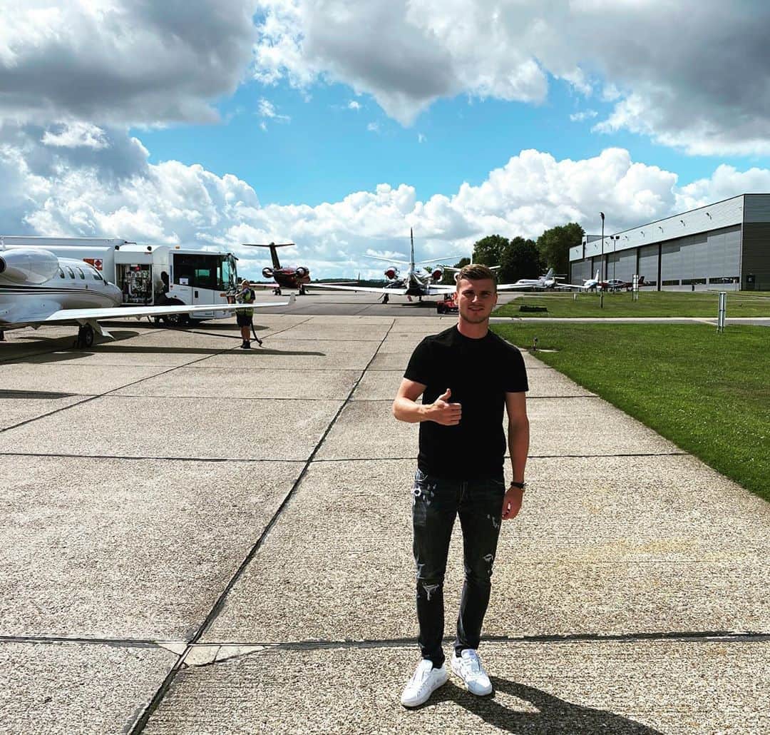ティモ・ヴェルナーのインスタグラム：「Landed in... Guess where? 😉」