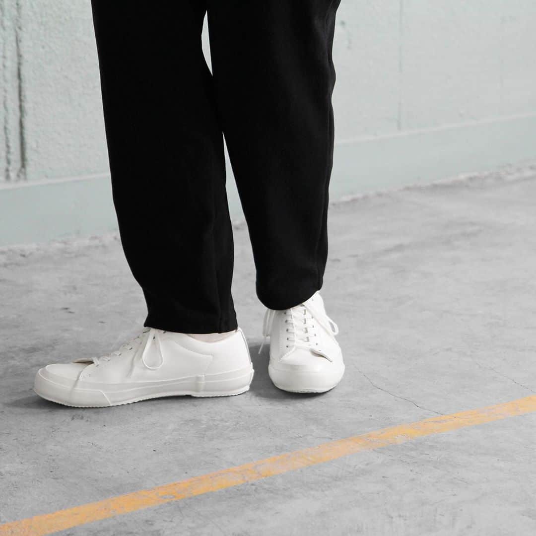 MOONSTARのインスタグラム：「PLAIN COURT / WHITE  #moonstarshoes  #finevulcanized  #plaincourt  #madeinkurume」