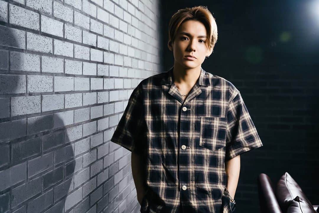のインスタグラム：「Real Soundさんにインタビューして頂いた記事がWEBにて公開されました！！﻿ ﻿ 新曲「Contradiction」はどう生まれたのか。⚔🛡﻿ ﻿ 僕がどのようにしてDJ・音楽プロデューサーになっていったのか！！😈🎶﻿ ﻿ そして何を考えて曲を作りDJプレイをし続けるのか！🧐❓❓﻿ ﻿ ‪また、某ウイルスの影響でライヴ活動が厳しくなっていく中、今一体何をすべきなのか。😠🔥‬﻿ ﻿ などなど...﻿ ﻿ なかなか赤裸々に語らせて頂きました！！😳🔥‬笑﻿ ‪是非時間ある時に読んでくださいネ！！🙏‬﻿ ﻿ ※インスタストーリーからも飛べます！！﻿ ﻿ https://realsound.jp/2020/07/post-591414.html﻿ ﻿ Real Sound﻿ 文・取材＝TAISHI IWAMI﻿ 写真＝三橋優美子」