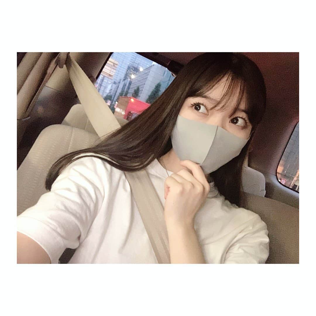 平岡映美さんのインスタグラム写真 - (平岡映美Instagram)「車移動中に🌸 ※運転はしてません。 ・ ・ ・ #平岡映美　 #マスクショット  #感謝」7月26日 21時00分 - eimi_hiraoka_official