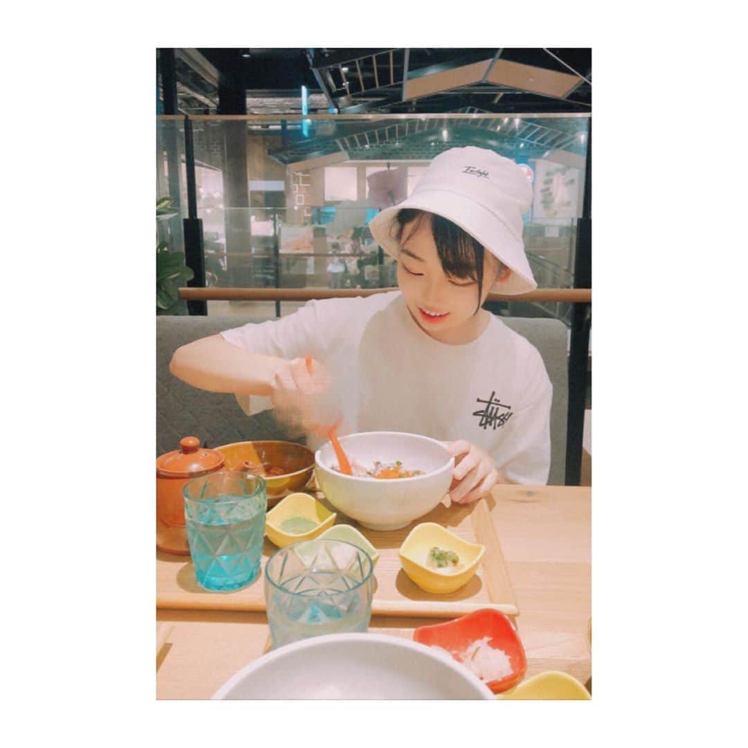 こあ（ゆずこあ）のインスタグラム：「・ 友達とlunchしてきたday 🍽 明日からまた学校頑張ろ〜❕❕ ・ ・ #lunch#ランチ#食べてる時が一番幸せ  #他撮り#彼氏目線 ？？🤔(あ、彼氏いないけど ^^;」