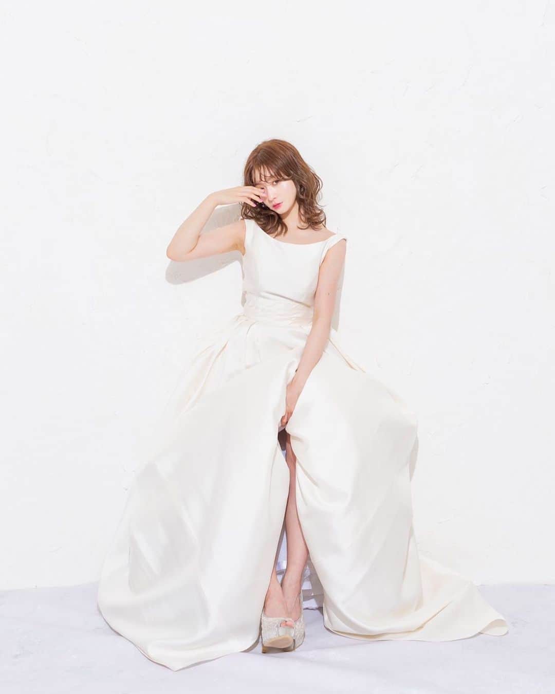 renさんのインスタグラム写真 - (renInstagram)「・ ・ 🕊🕊🕊 @aimme_official  ドレスはいつ着ても嬉しいですね‼︎ ・ ・」7月26日 21時12分 - _reeen_