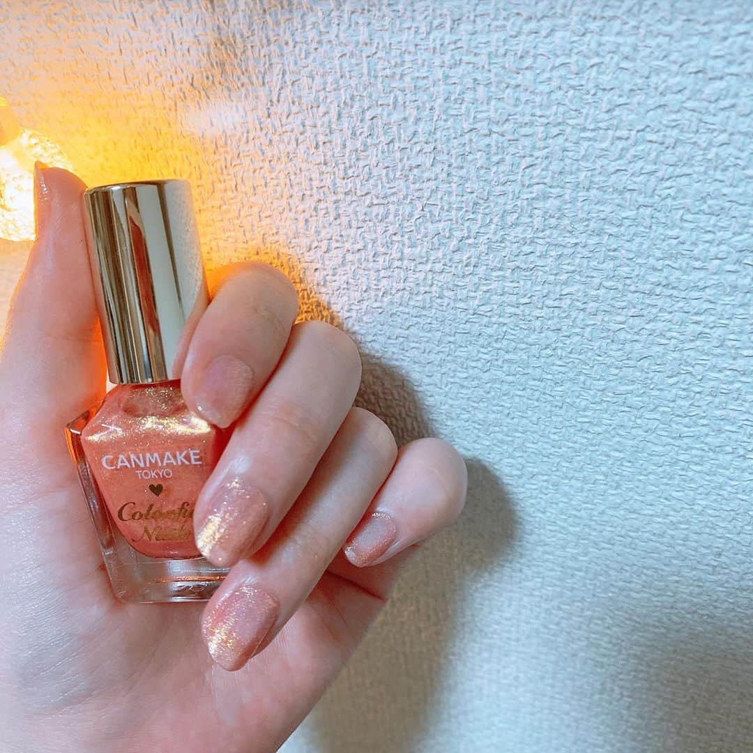 山岸理子のインスタグラム：「* 💅💞 ・ ・ ・ ・ #tsubaki_factory #山岸理子 #ネイル #CANMAKE #N41 #サンセットグロウ  #今日のネイル #昨日は #ハロコン #今日は #新曲の #発売記念イベント #ありがとうございました #明日は #写真集の #イベント です #書泉ブックタワー にて #お待ちしております ♡」