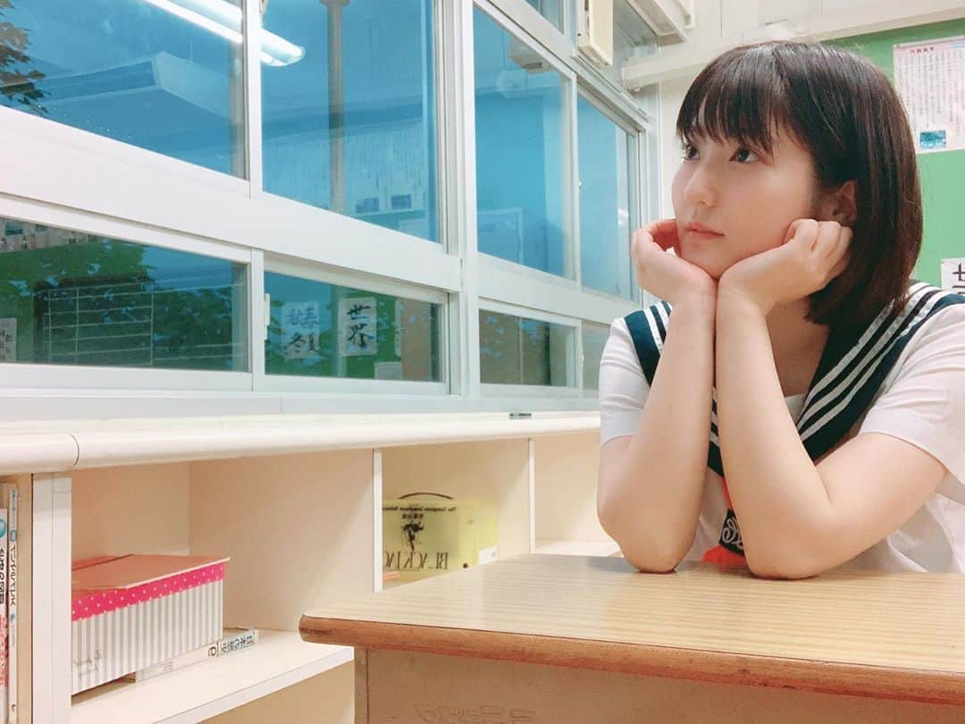 金城成美さんのインスタグラム写真 - (金城成美Instagram)「#学校 #school #セーラー服 2枚目はぐっぴんさんのTwitterより！（╹◡╹）笑笑」7月26日 21時33分 - kinjo_narumi