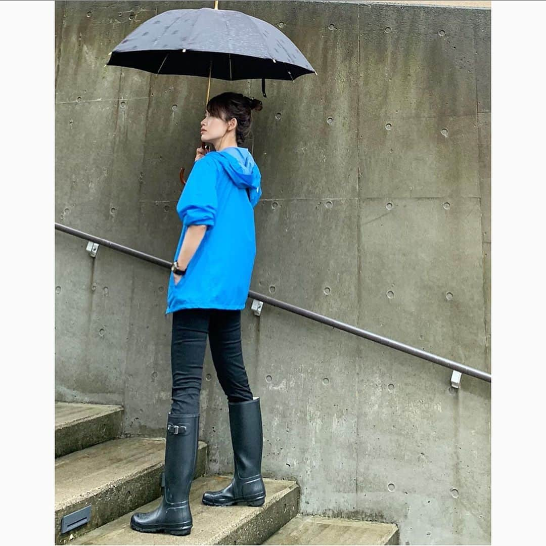 武藤京子さんのインスタグラム写真 - (武藤京子Instagram)「* * 先日のお洋服 * あまりにも 雨が続くので☔️ * 雨風が強くても ストレス無しの服装で😂 * #thenorthface  #uniqlo #hunterboots #アメブロ更新しました」7月26日 21時31分 - kyokomuto0628