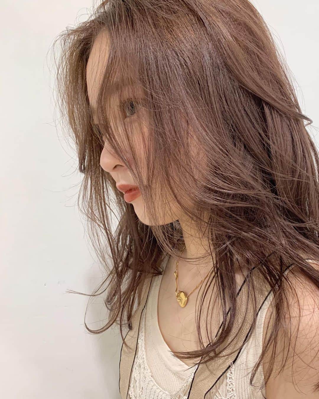高田茉実さんのインスタグラム写真 - (高田茉実Instagram)「結局戻りました髪色🦊🤞🏼 @yoshiyasu1007  夏越せそうです。♡ 明日はブランドの撮影だ！ がんばろう🍈」7月26日 21時48分 - __mamico