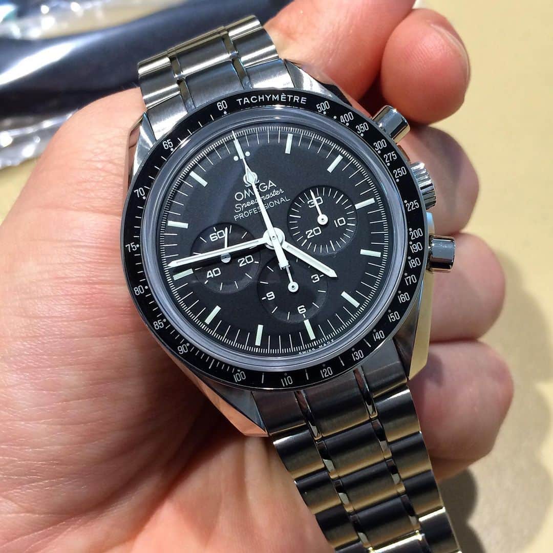 Daily Watchさんのインスタグラム写真 - (Daily WatchInstagram)「Timeless beauty. You can’t go wrong with a classic Omega Speedmaster #DailyWatch」7月26日 21時57分 - dailywatch