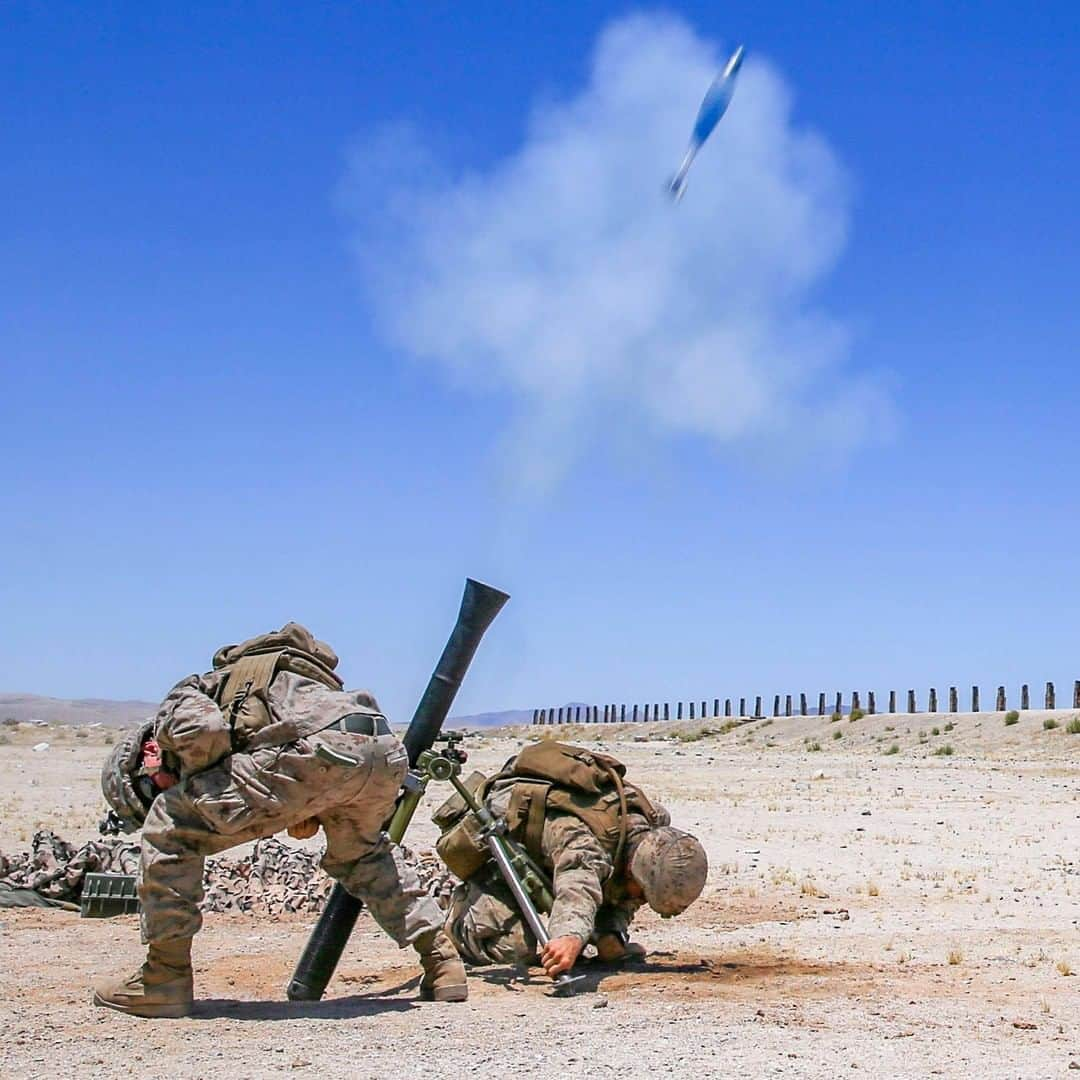 アメリカ海兵隊さんのインスタグラム写真 - (アメリカ海兵隊Instagram)「Hot Potato   @2dmardiv Marines fire a mortar during a range at @thecombatcenter.   The training covered various aspects of marksmanship and unit movement coordination in a simulated combat environment. (U.S. Marine Corps photo by Lance Cpl. Brian Bolin Jr.)  #USMC #Marines #Military #Mortar」7月27日 9時00分 - marines